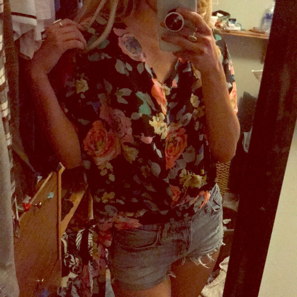 Francesca’s Floral Blouse